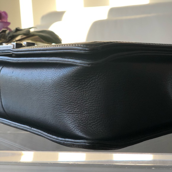 [Authentic] CHANEL BOY HANDBAG XL - Picture 6 of 14